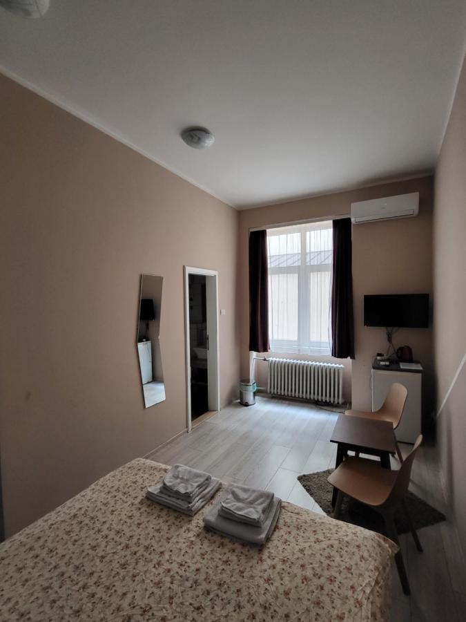 Hostel Fine بلغراد المظهر الخارجي الصورة