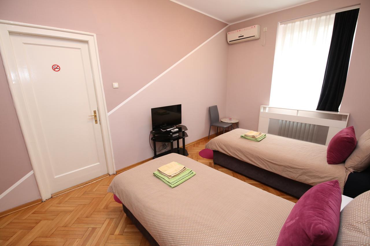 Hostel Fine بلغراد المظهر الخارجي الصورة
