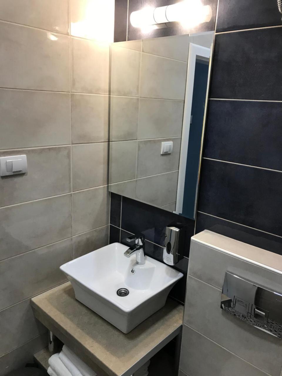 Hostel Fine بلغراد المظهر الخارجي الصورة